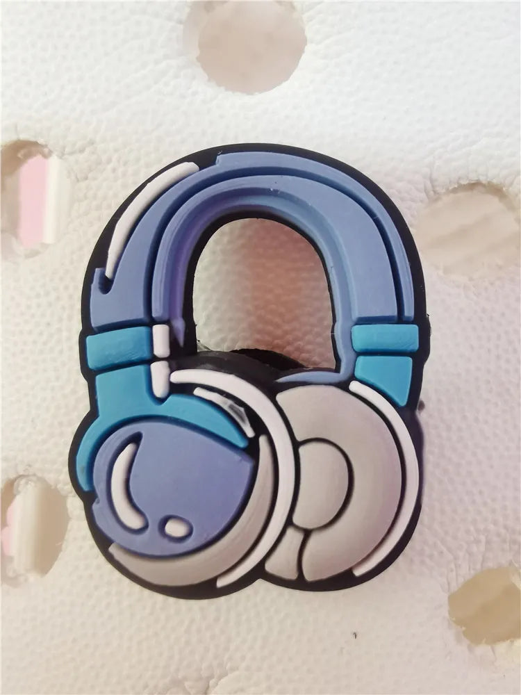 Design Game Style Shoe Charms PVC Buckle Decorations Clog Ornaments Diy Accessories Fit Women Sandals Adult Kid Party Decor Gift