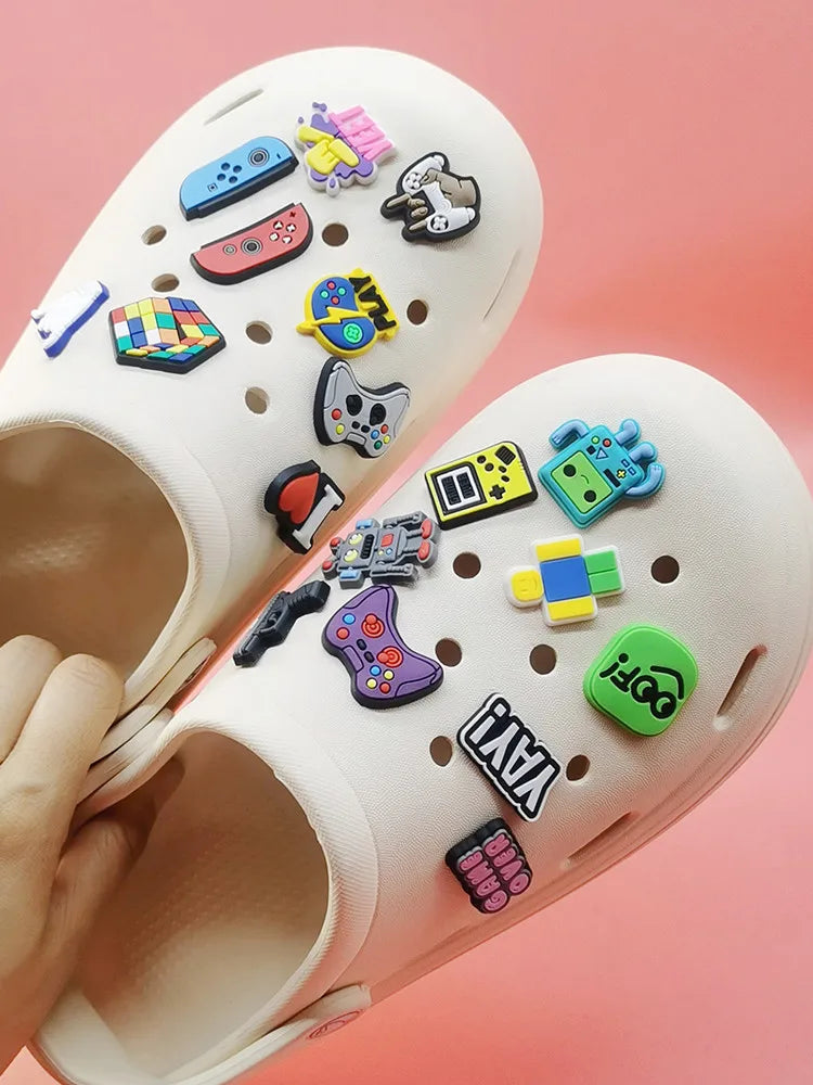 Design Game Style Shoe Charms PVC Buckle Decorations Clog Ornaments Diy Accessories Fit Women Sandals Adult Kid Party Decor Gift