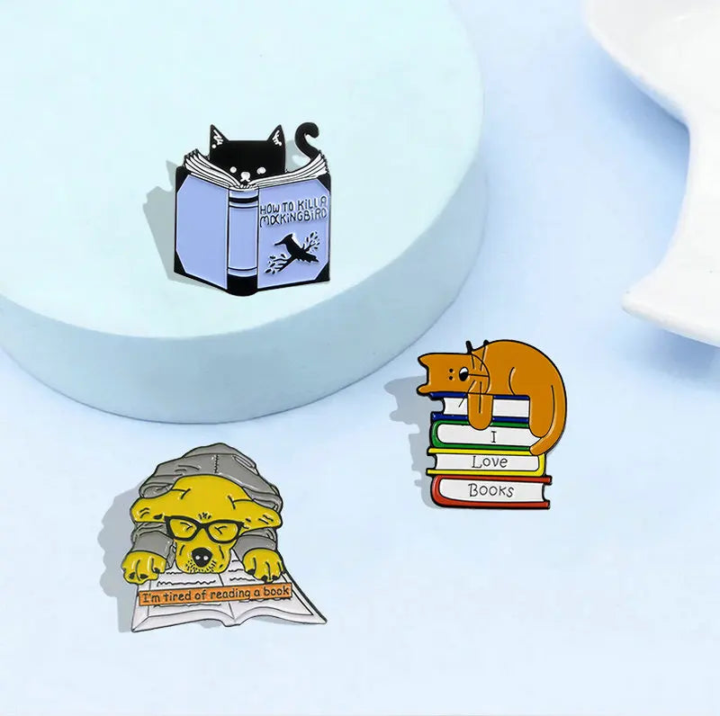 Brooches Bag Clothes Lapel Pin Animal Reading Badge Puppy Jewelry Gift for Kids Friend I Love Books Enamel Pin Custom Dog Cat