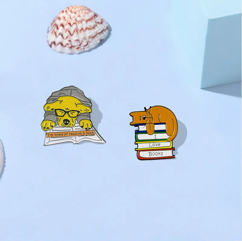 Brooches Bag Clothes Lapel Pin Animal Reading Badge Puppy Jewelry Gift for Kids Friend I Love Books Enamel Pin Custom Dog Cat
