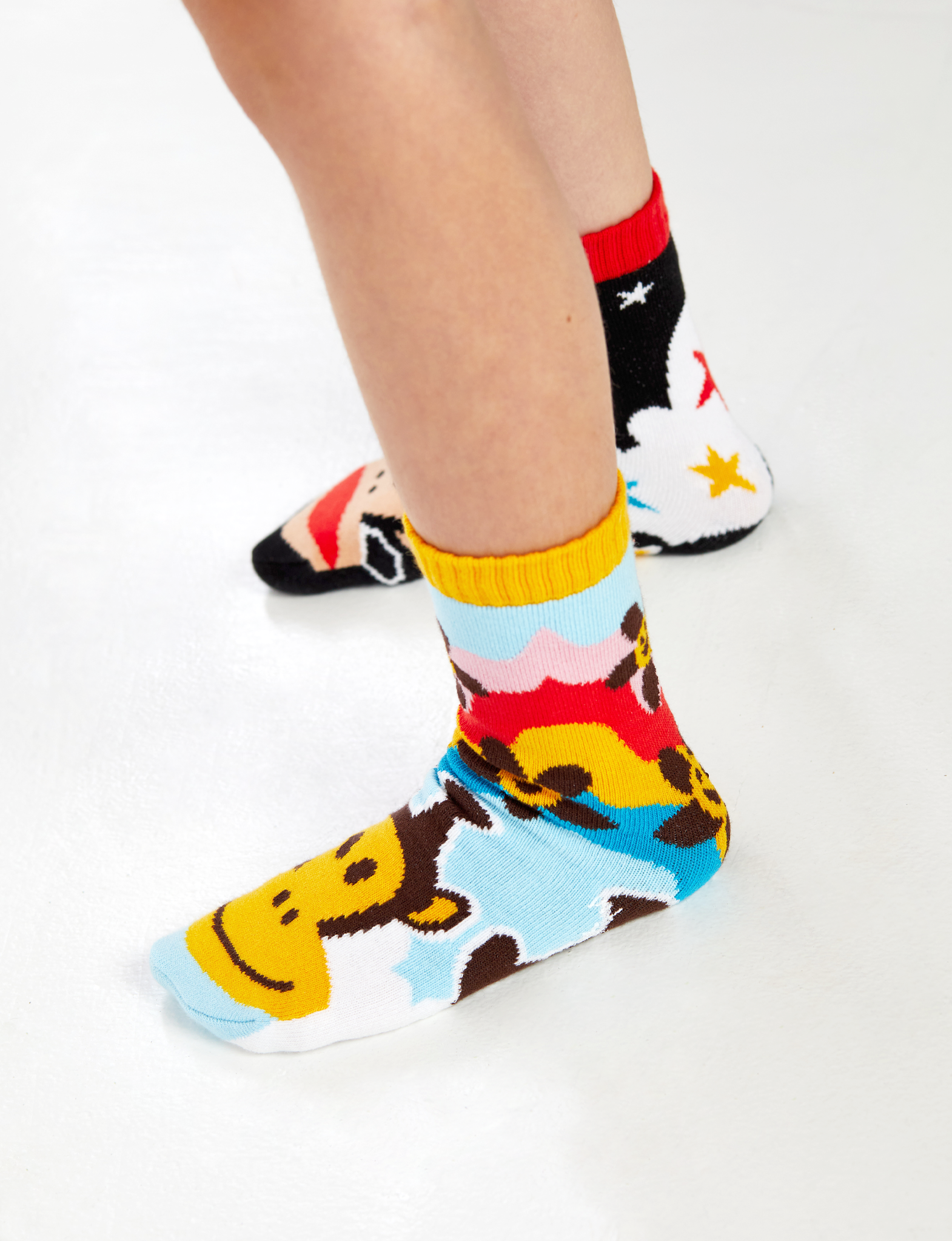 KIDS JULIUS & CLANCY NO SLIP SOCKS-3